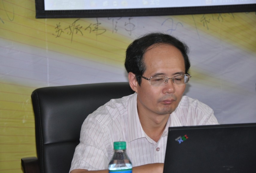 华南农业大学教授黄少伟来我院做学术报告